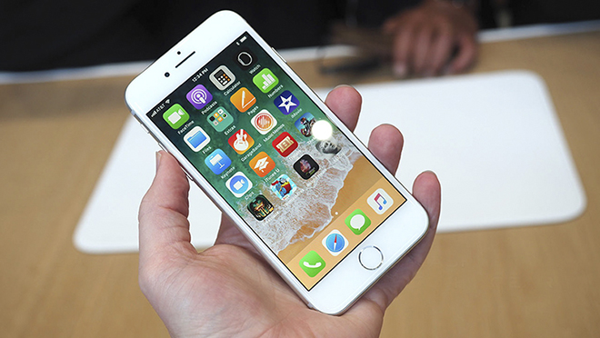 iPhone 12 và iPhone 8: Sau 3 năm, chúng khác nhau những gì ?